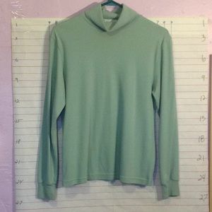 JENNIFER MOORE  woman's turtleneck  sz M  Green, very nice